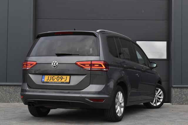 Volkswagen TOURAN 1.4 TSI Highline 7p Carplay - Cruise - Navi - Clima