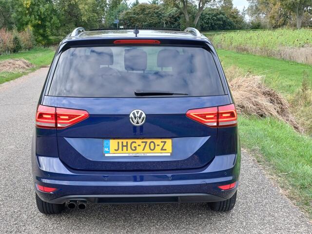 Volkswagen TOURAN 1.8 TSI Highline /180 PK!/Pano/Camera/Cruise/Navi/