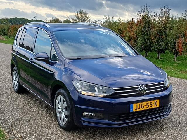 Volkswagen TOURAN 1.5 TSI Highline 7-Pers. /Clima/Navi/Cruise/Massage stoel/