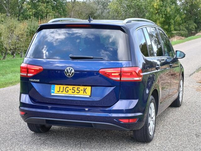 Volkswagen TOURAN 1.5 TSI Highline 7-Pers. /Clima/Navi/Cruise/Massage stoel/