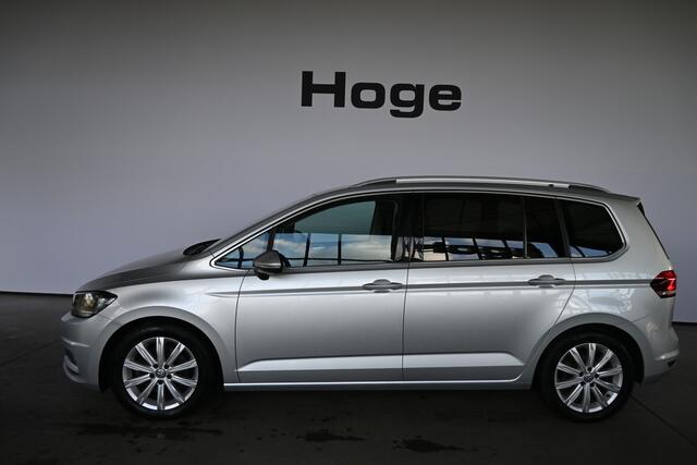 Volkswagen TOURAN 1.2 TSI Highline 7 Persoons StoelMassage/verwarming Navigatie Goed Onderhouden! Inruil Mogelijk!