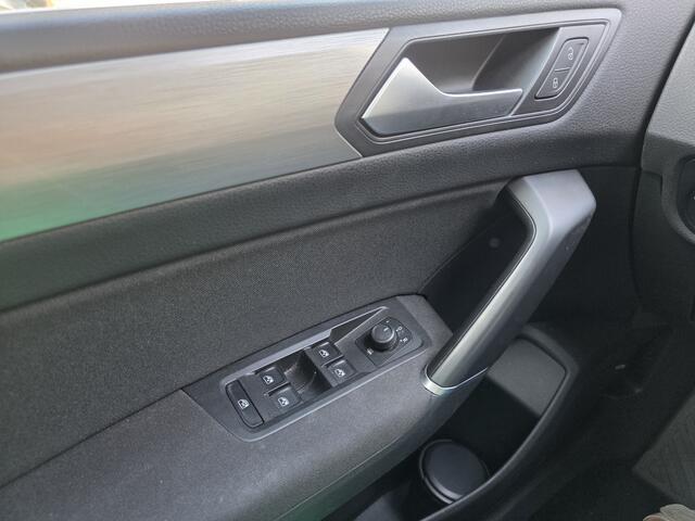 Volkswagen TOURAN 1.5 TSI Comfortline Business 7persoons |AUTOMAAT|CARPLAY|