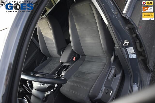 Volkswagen TOURAN 1.5 TSI Highline stoel verw+massage/carplay/7 zitter