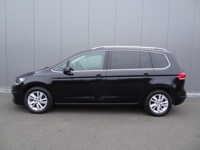 Volkswagen TOURAN 1.5 TSI Highline 7P | NAVI | KEYLESS