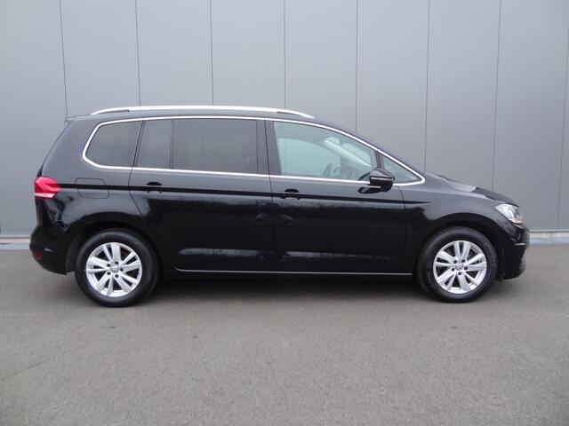 Volkswagen TOURAN 1.5 TSI Highline 7P | NAVI | KEYLESS