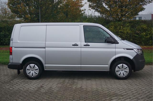 Volkswagen TRANSPORTER T6.1 2.0TDI 150PK DSG Navi, Airco, PDC, Betimmering!! NR. 456