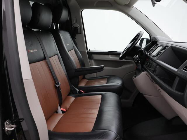 Volkswagen TRANSPORTER 2.0 TDI 204 PK DSG + LEDER / APPLE CARPLAY / 2500 KG TREKHAAK / CAMERA / STANDKACHEL