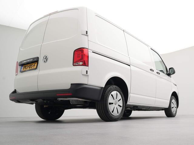 Volkswagen TRANSPORTER 2.0 TDI L1H1 26 Economy Business Navigatie by App | Airco