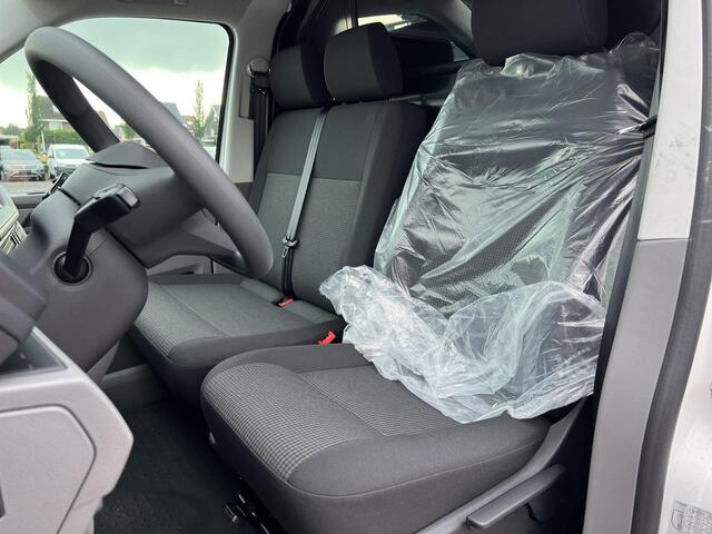 Volkswagen TRANSPORTER 2.0 TDI 110 pk L1H1 28 | Bijrijdersbank | Achterdeuren | A-Camera | Cruise | Navi via App |