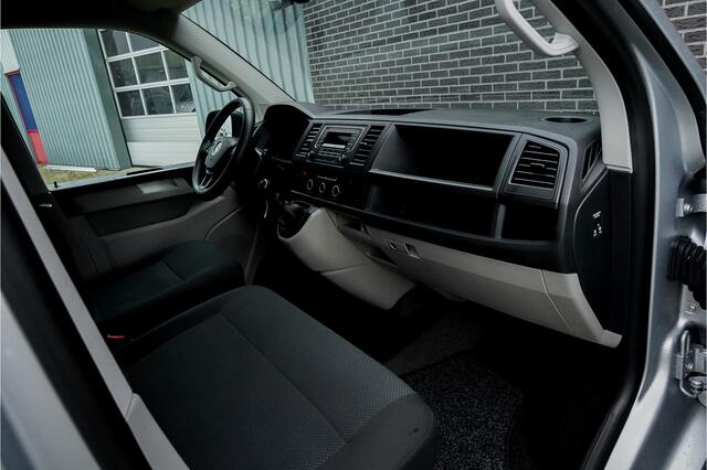 Volkswagen TRANSPORTER 2.0 TDI L1H1 Comfortline | Airco | Vloer | Trekhaak | 3 Persoons