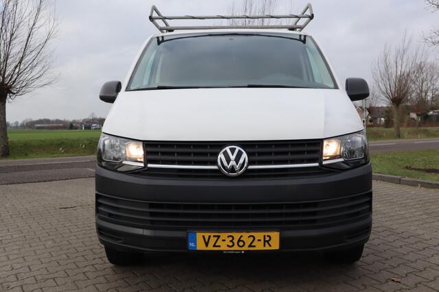 Volkswagen TRANSPORTER L1H1 26 2.0 TDI 84PK met Imperiaal,haak,airco