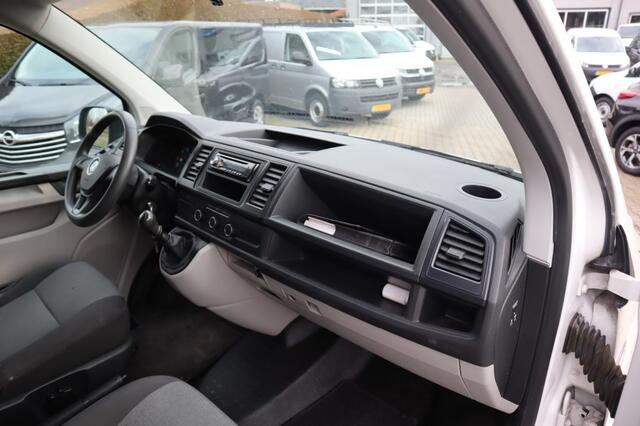 Volkswagen TRANSPORTER L1H1 26 2.0 TDI 84PK met Imperiaal,haak,airco