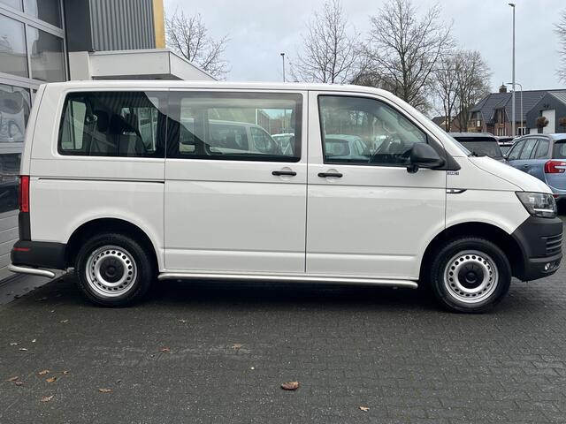 Volkswagen TRANSPORTER Kombi 8-persoons 2.0 TDI 150 pk DSG Automaat L1H1 BTW en BPM vrij Airco Cruise control Trekhaak PDC 1e eigenaar Euro 6 Combi Personenbus Passenger Groepsvervoer Taxi