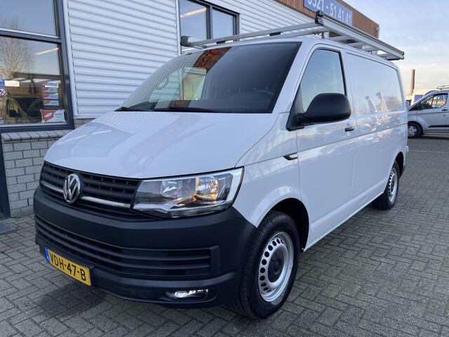 Volkswagen TRANSPORTER 2.0 TDI L1H1 Comfortline / vaste prijs rijklaar ¤ 16.950 ex btw / lease vanaf ¤ 311 / Bott ingerichte laadruimte / airco / cruise / imperial / trekhaak 2200 kg ! / euro 6