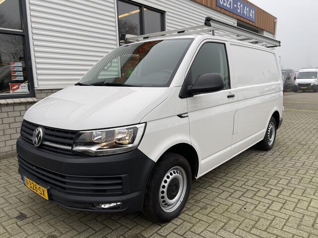 Volkswagen TRANSPORTER 2.0 TDI L1H1 Comfortline / vaste prijs rijklaar ¤ 17.950 ex btw / Bott ingerichte laadruimte / lease vanaf ¤ / airco / cruise / imperial / euro 6 diesel / trekhaak !