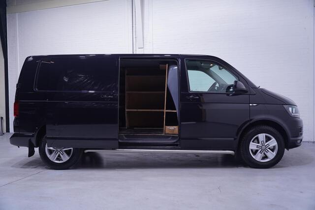 Volkswagen TRANSPORTER 2.0 TDI 204 pk DSG Aut. L2 Navi, Trekhaak 17" LMV, PDC V+A, Laadruimte Pakket, Cruise Control, 3-Zits