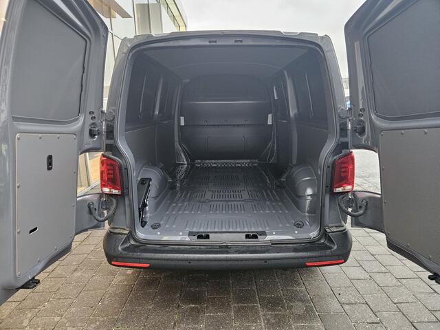 Volkswagen TRANSPORTER 2.0 TDI L2H1 28 150PK hand | PDC | App connect |Cruise control | bijrijdersbank