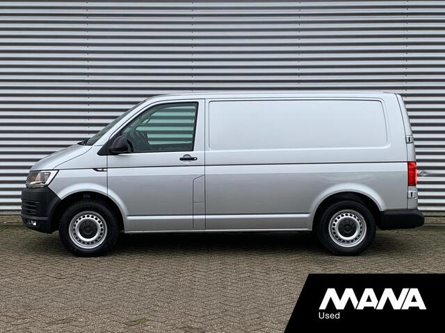 Volkswagen TRANSPORTER 2.0TDI L1H1 150pk Automaat Highline Leder Airco Sensoren Cruise CarPlay Navi Sortimo-Inrichting Verwarmde-Voorruit