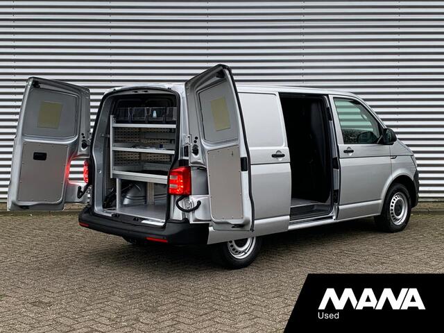 Volkswagen TRANSPORTER 2.0TDI L1H1 150pk Automaat Highline Leder Airco Sensoren Cruise CarPlay Navi Sortimo-Inrichting Verwarmde-Voorruit
