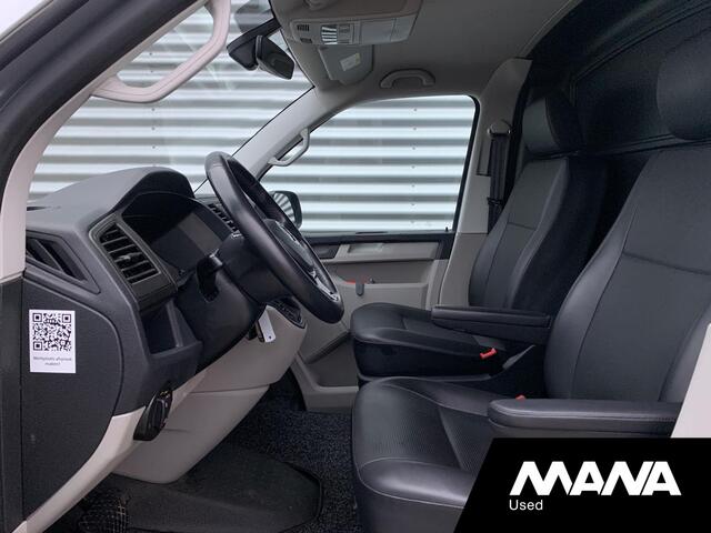 Volkswagen TRANSPORTER 2.0TDI L1H1 150pk Automaat Highline Leder Airco Sensoren Cruise CarPlay Navi Sortimo-Inrichting Verwarmde-Voorruit
