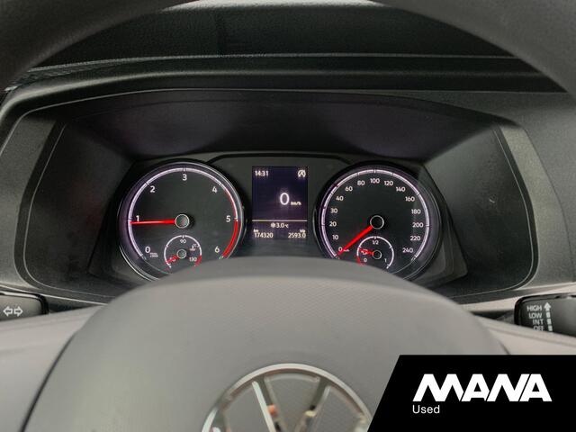 Volkswagen TRANSPORTER 2.0 TDI L1H1 Airco Bluetooth Trekhaak Bijrijdersbank Cruise LaadruimteBekleding 12V Airbag