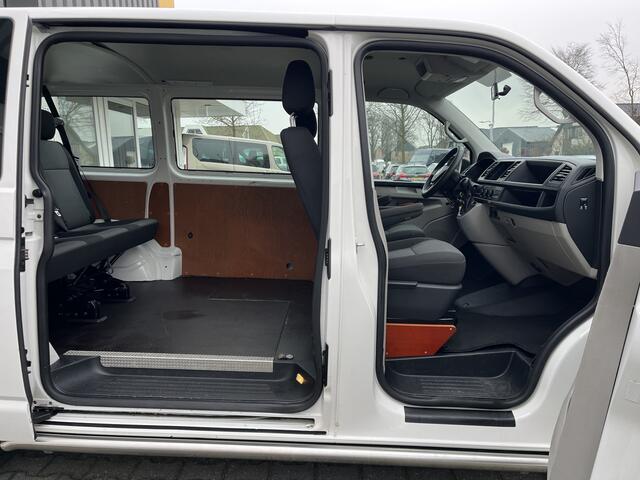 Volkswagen TRANSPORTER Kombi 2.0 TDI DSG Automaat L1H1 BTW en BPM vrij Airco Cruise control Trekhaak PDC 1e eigenaar Euro 6 Combi Personenbus Passenger Groepsvervoer Taxi