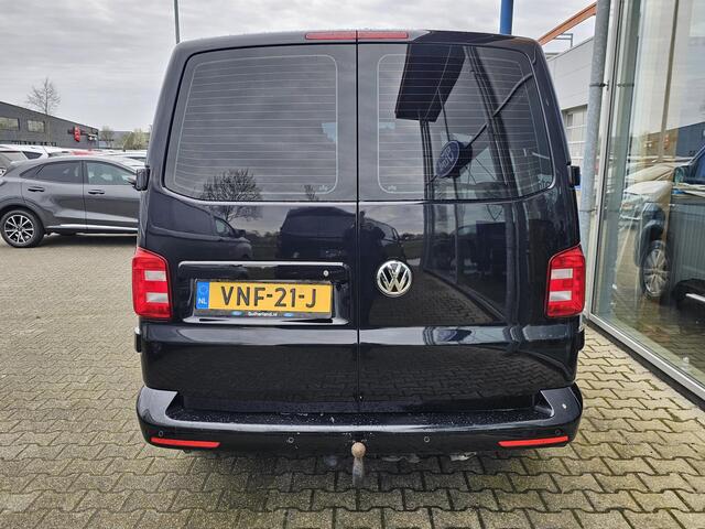 Volkswagen TRANSPORTER 2.0 TDI L1H1 | 204 pk ! Automaat | Trekhaak | Full led | Camera | Navigatie | Stuurwielbediening | Sidebars | Bijrijdersbank | Nette auto!