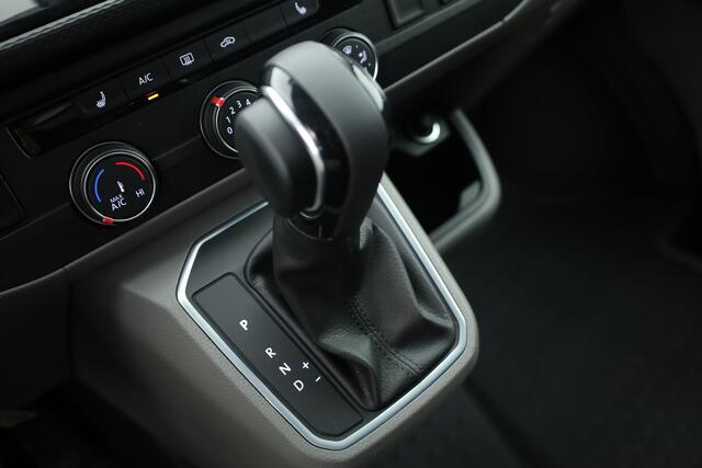 Volkswagen TRANSPORTER 2.0 TDI - 150pk DSG-Automaat | Digitaal Cockpit | Airco | Navi | Cruise | 2x Schuifdeur | Pure Grey | BPM Vrij!