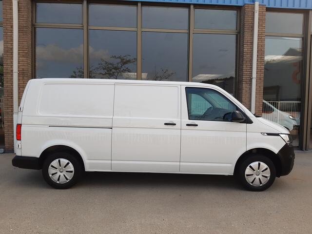 Volkswagen TRANSPORTER 2.0 TDI L2 30 Comfortline Nw model Airco Cruise control PDC Trekhaak 2200Kg