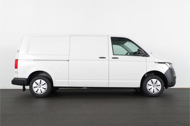 Volkswagen TRANSPORTER 2.0 TDI L2H1 28 >BPM vrij | Direct leverbaar/110pk/navi/cruise/Lederen stuur/Apple Carplay/Android Auto Operational lease is ook mogelijk! 4557