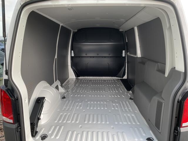 Volkswagen TRANSPORTER 2.0 TDI L2H 28 150PK Hand | 3 zits | achterklep met ruit