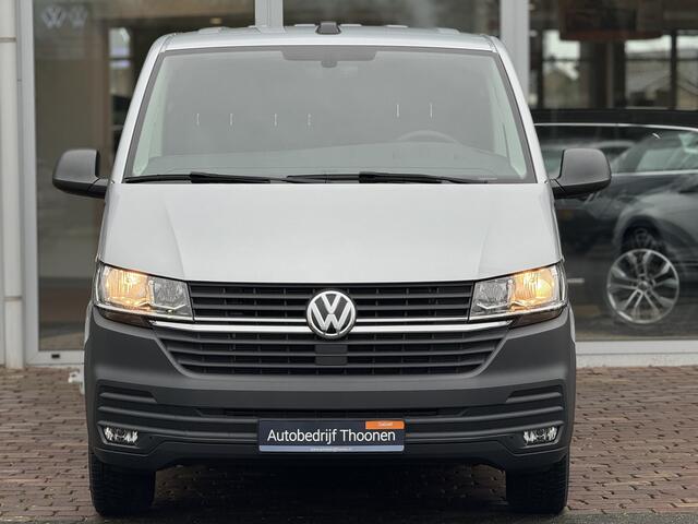 Volkswagen TRANSPORTER 2.0 TDI L2H1 28 | Trekhaak | CarPlay | Houten vloer