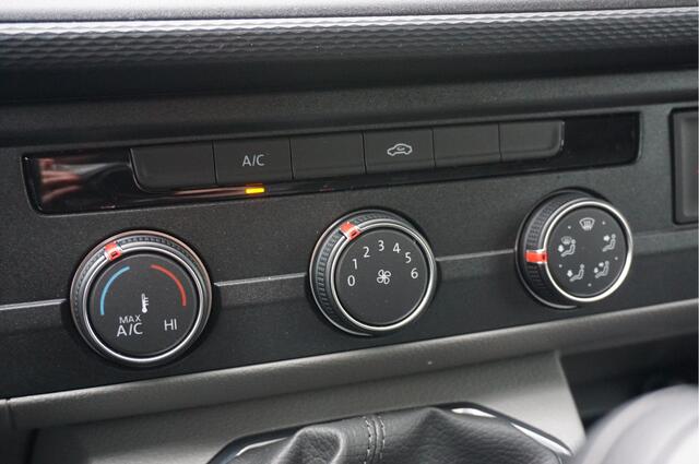 Volkswagen TRANSPORTER T6.1 2.0TDI 150PK Navi, Airco, PDC, Betimmering!! NR. P01*