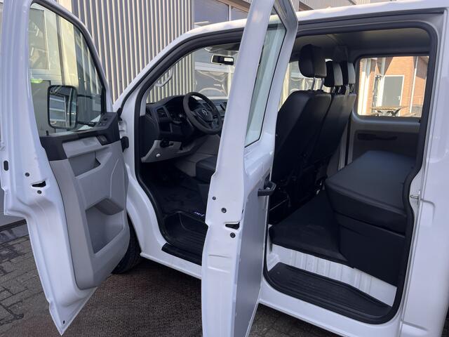Volkswagen TRANSPORTER 2.0 TDI L2H1 DC Laadkraan Airco Trekhaak 2200kg 6 persoons Euro 6 Open laadbak Pick up p-up Bakwagen 1e eigenaar Kraan Laadkraan Dubbele cabine
