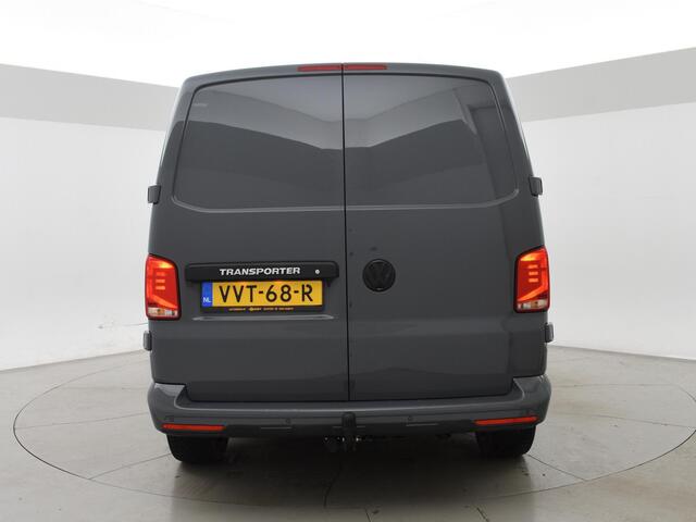 Volkswagen TRANSPORTER 2.0 TDI L2H1 + LED | 20 INCH LMV | TREEPLANKEN | APPLE CARPLAY | TREKHAAK