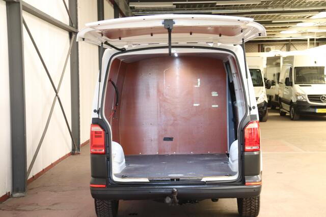 Volkswagen TRANSPORTER 2.0 TDI L2H1 DSG AUTOMAAT TREKHAAK