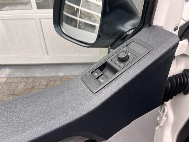 Volkswagen TRANSPORTER 2.0 TDI L1H1 Airco Cruise controle Trekhaak 2200kg Kastinrichting Omvormer Standkachel Telefoonvoorbereiding 2-Persoons 1e eigenaar Euro 6 Bpm vrij voor particulier gebruik!!