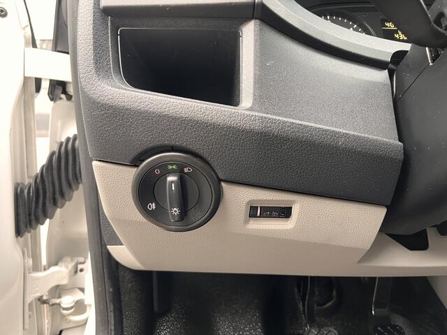 Volkswagen TRANSPORTER 2.0 TDI L1H1 Airco Cruise controle Trekhaak 2200kg Kastinrichting Omvormer Standkachel Telefoonvoorbereiding 2-Persoons 1e eigenaar Euro 6 Bpm vrij voor particulier gebruik!!