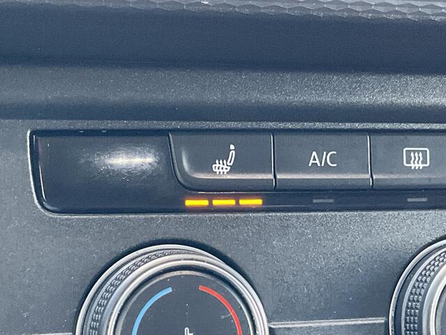 Volkswagen TRANSPORTER 6-Pers 2.0 TDI L2H1 DC 28 Highline Leer Cam Trekhaak Lang Multivan Caravelle Bulli 6 Persoons