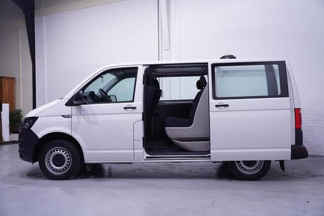 Volkswagen TRANSPORTER 2.0 TDI 115 pk L1H1 Dubbel Cabine 2x Schuifdeur Navi, Camera, Apple Carplay, 5-Zits