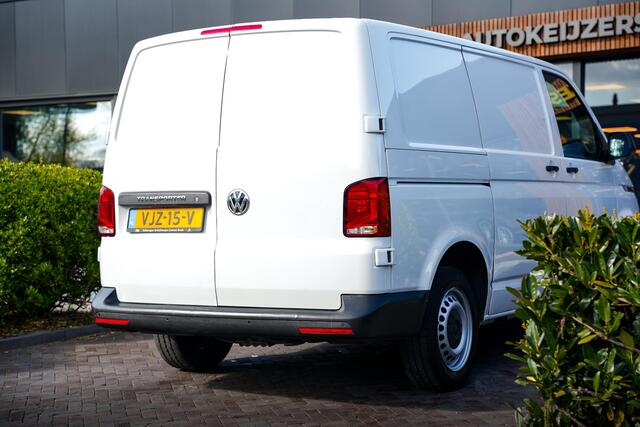 Volkswagen TRANSPORTER 2.0 TDI L1H1 28 Cruise Airco PDC Carplay