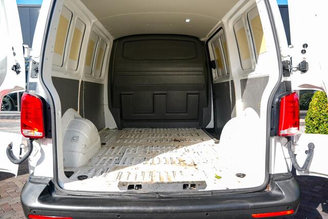 Volkswagen TRANSPORTER 2.0 TDI L1H1 28 Cruise Airco PDC Carplay