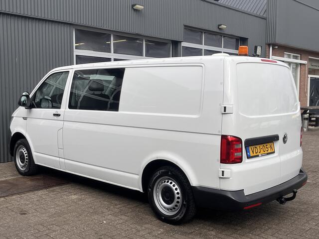Volkswagen TRANSPORTER 2.0 TDI L2H1 DC Airco Cruise controle Trekhaak 2200kg trekgewicht Telefoonverbinding Kastinrichting Omvormer 5-Persoons Werkverlichting Euro 6