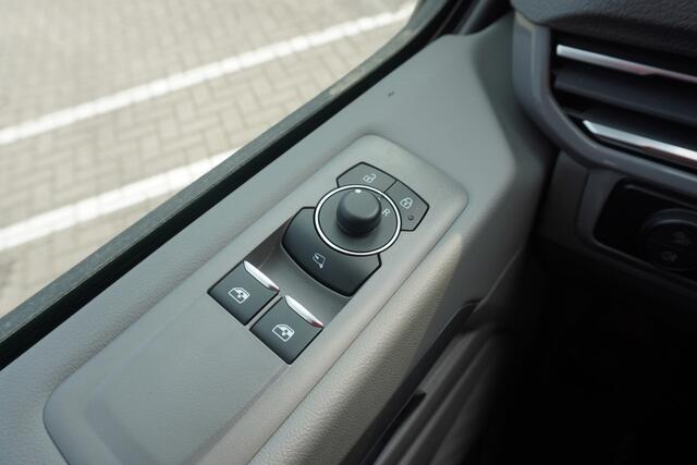 Volkswagen TRANSPORTER 2.0 TDI L2H1 30 Style 2.0 TDI L2H1 30 Style 150 pk, Navigatie, Climatronic, PDV V + A, Achteruitrijcamera