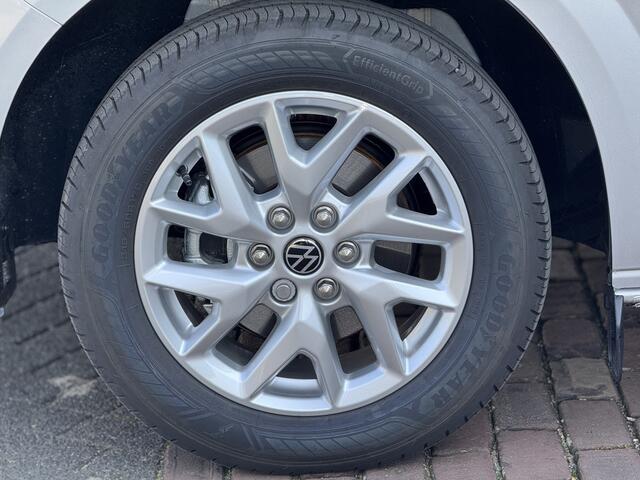 Volkswagen TRANSPORTER 2.0 TDI L2H1 30 Bulli Matrix | Dodehoek | Keyless