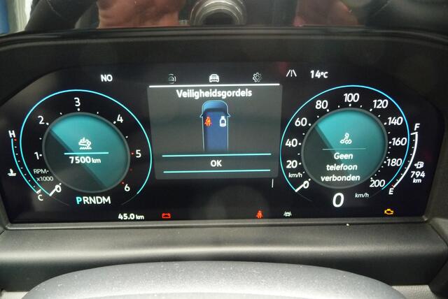 Volkswagen TRANSPORTER 2.0 TDI L2H1 30 Bulli Autm 170 pk BPM Voordeel