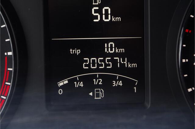 Volkswagen TRANSPORTER 2.0 TDI L2H1 Trendline >102pk/Trekhaak/cruise control/3zit/airco/Bluetooth...