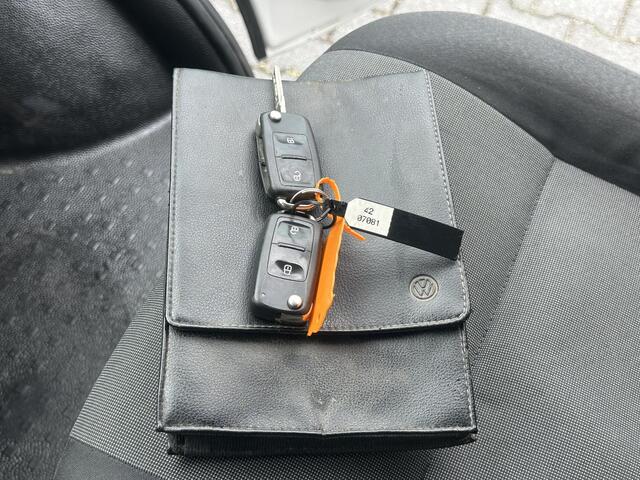 Volkswagen TRANSPORTER 2.0 TDI L2H1*HAAK*A/C*NAVI