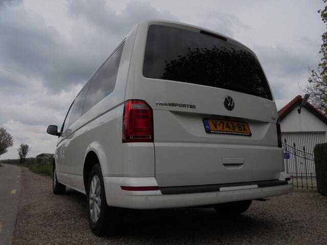 Volkswagen TRANSPORTER 2.0 TDI L2H1 DC Highline Automaat EURO 6 **150 PK**DEALER ONDERHOUDEN**DUBBEL CABINE**