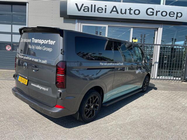 Volkswagen TRANSPORTER 2.0 TDI L2H1 30 Style | Led koplampen | Navigatie | 19"lm velgen | Achterdeurspoiler | Dichte achterdeuren | Sidestepszwart | Volledige betimmering laadruimte | Glaslook panelen |